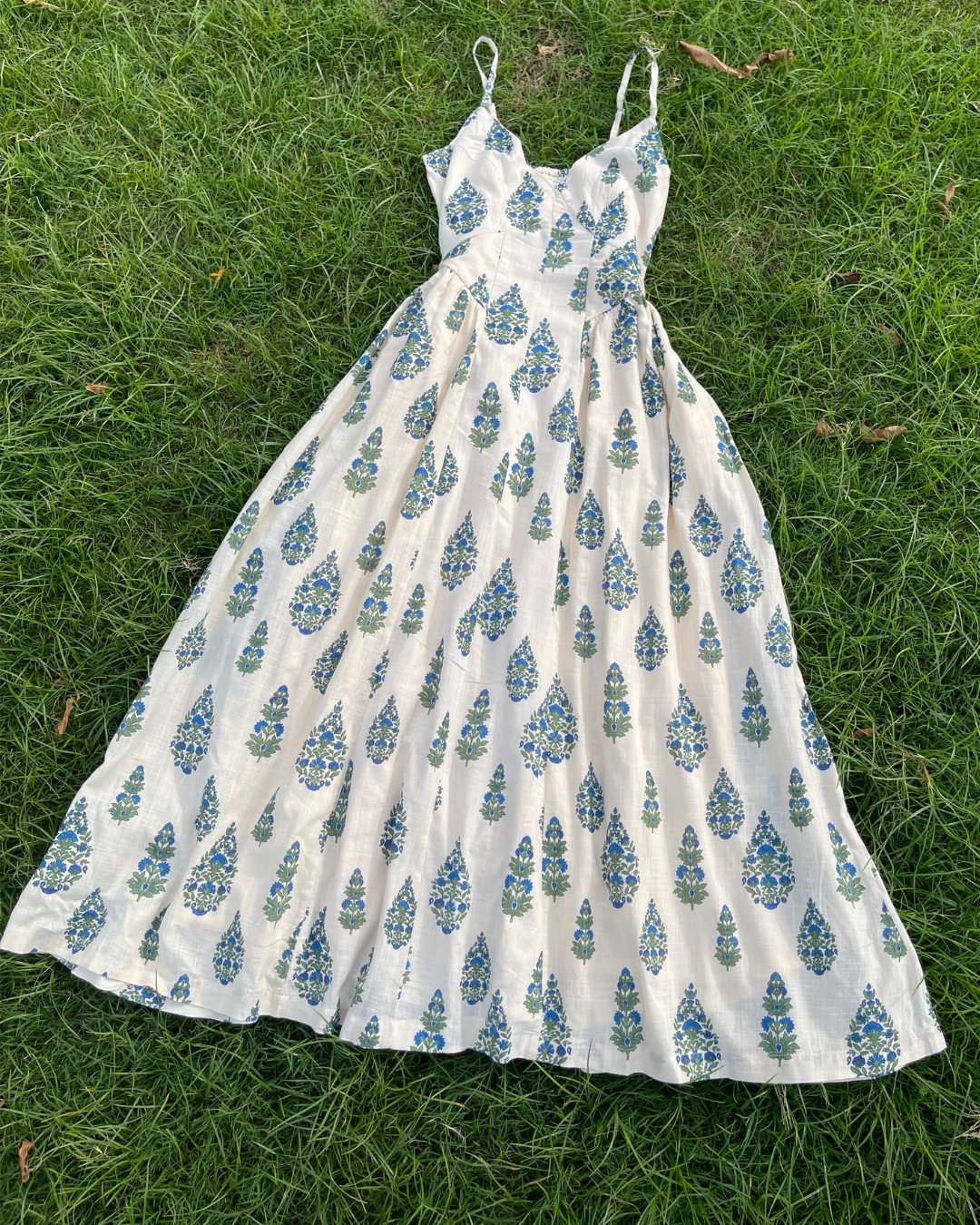 Meadow Memoir Dress( S,M &L)