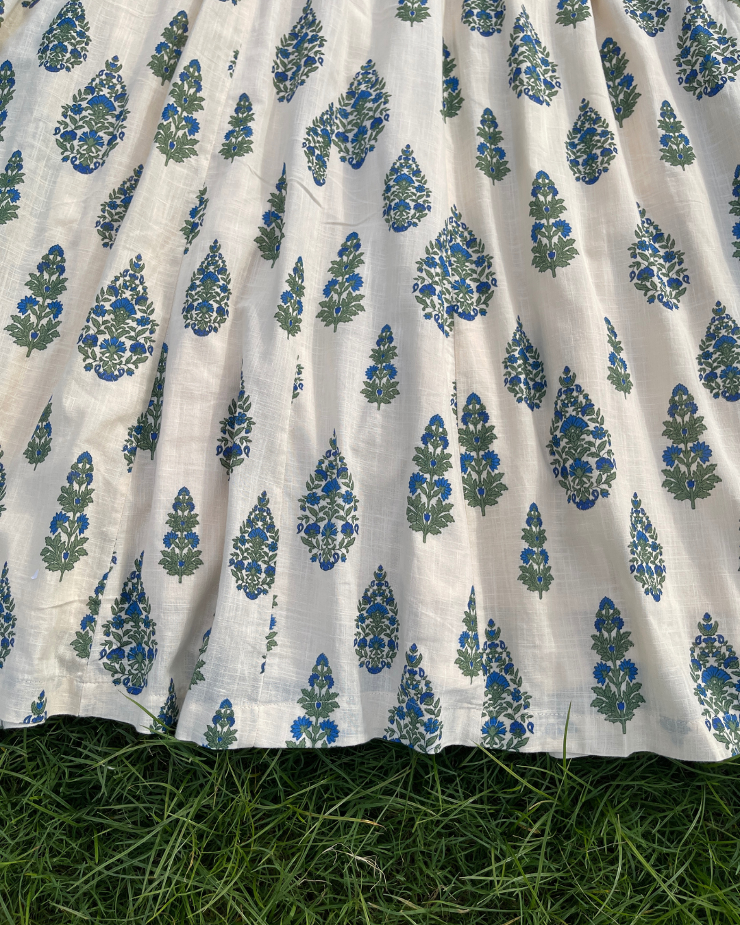 Meadow Memoir Dress( S,M &L)