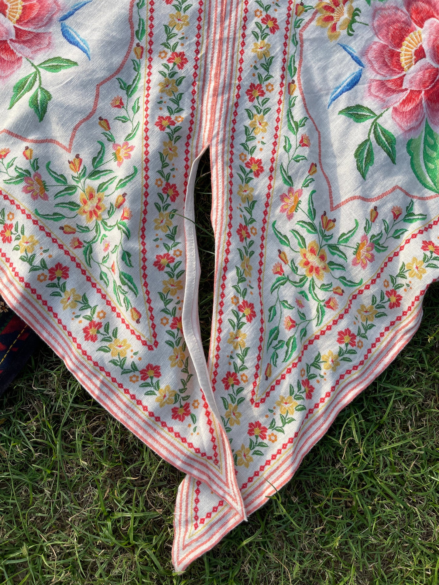 Hibiscus Kiss Top (XL)