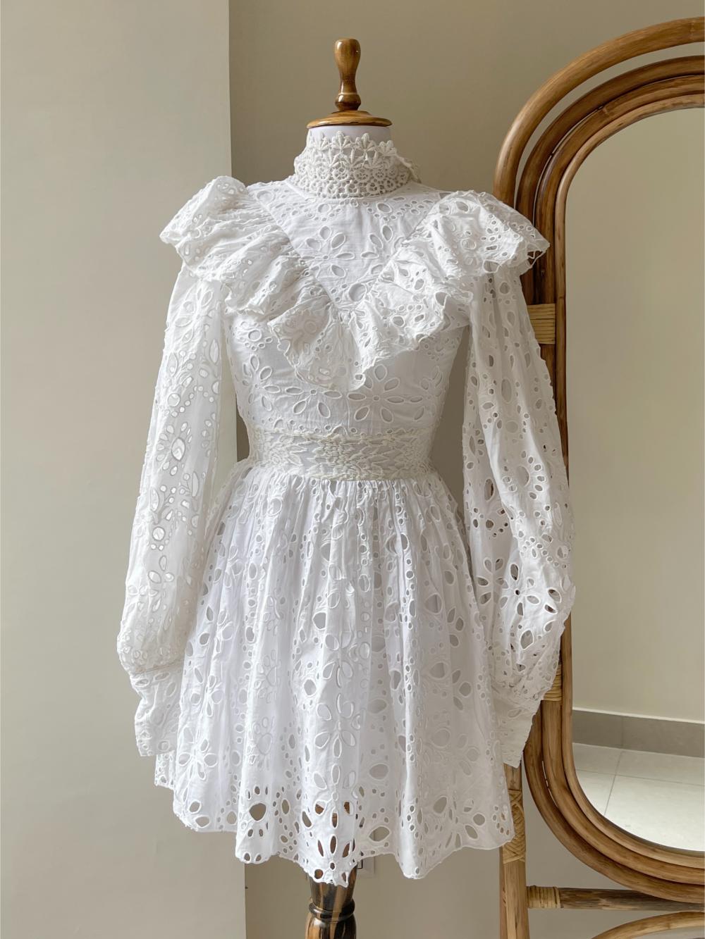 Daisy Laced Dress (XS)