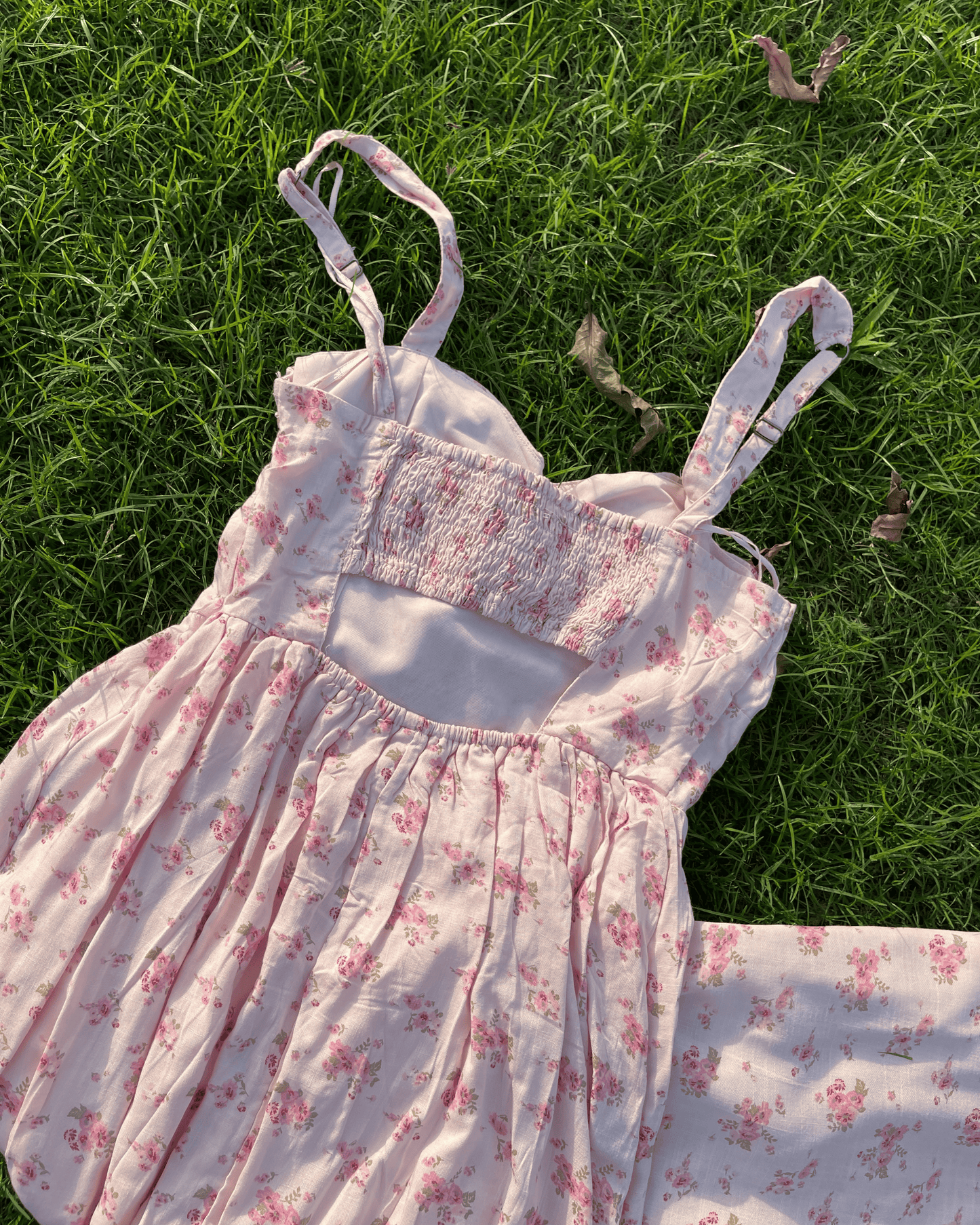 Rosemilk Dress (S)