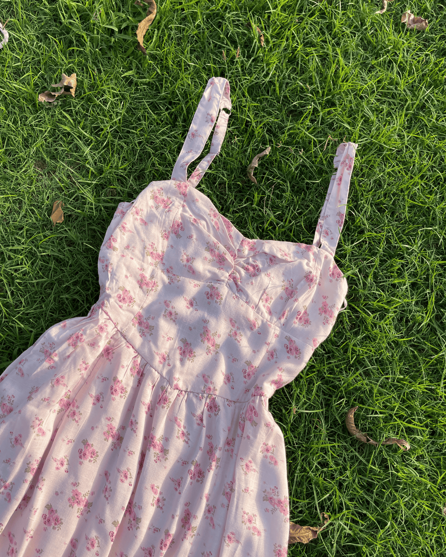 Rosemilk Dress (S)
