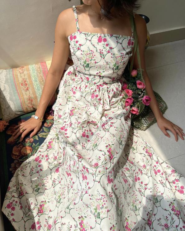 Garden of Roses Dress (S,L)