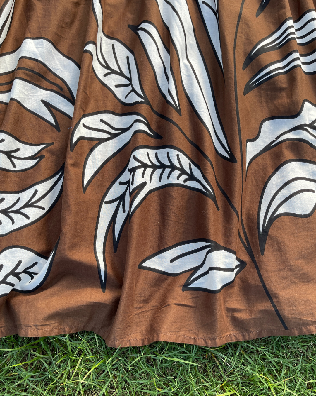 Chestnut Grove Dress (XS & M)