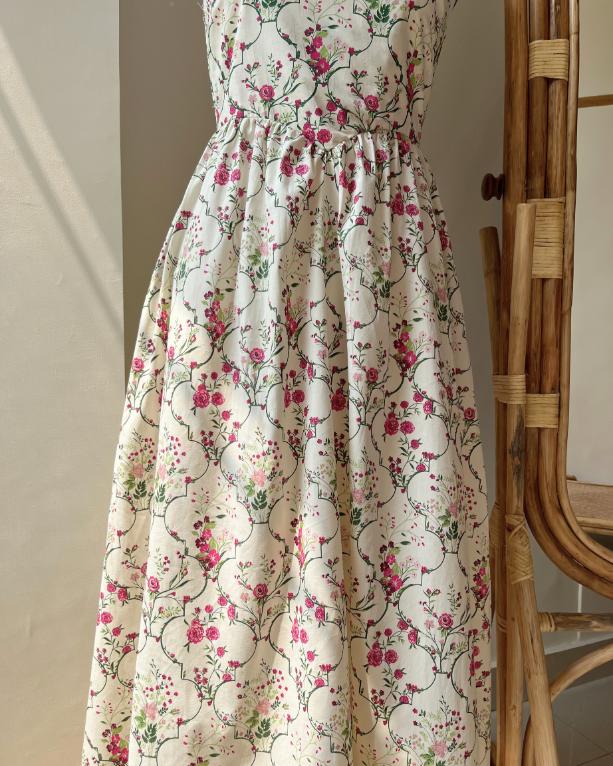 Garden of Roses Dress (S,L)