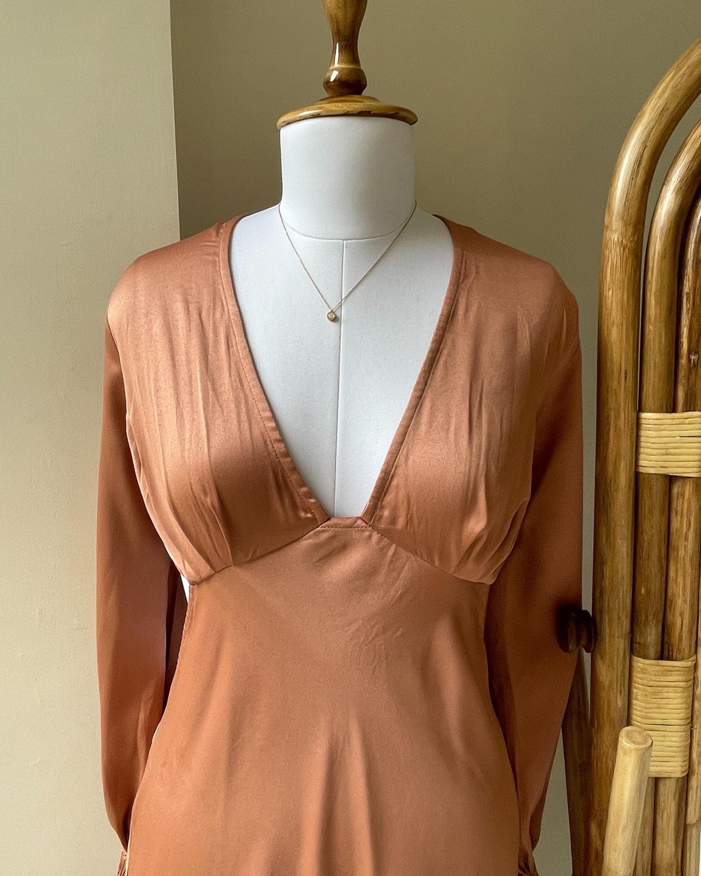 Desert Rose Satin Dress (M)