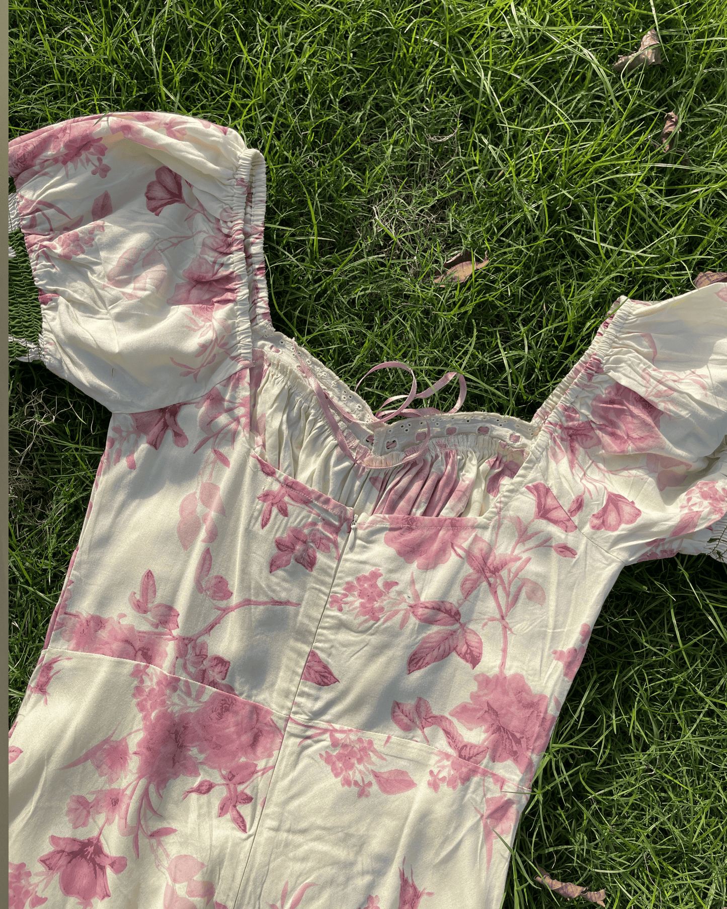 Rose Whimsy Dress (M)