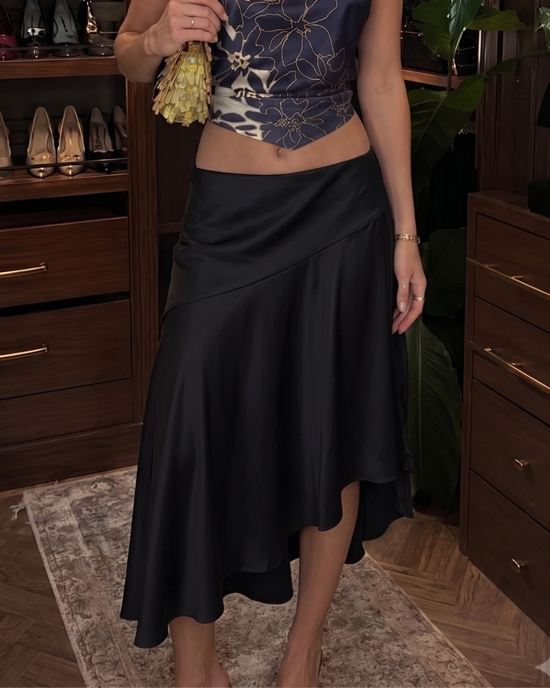 Yoru in Black Skirt