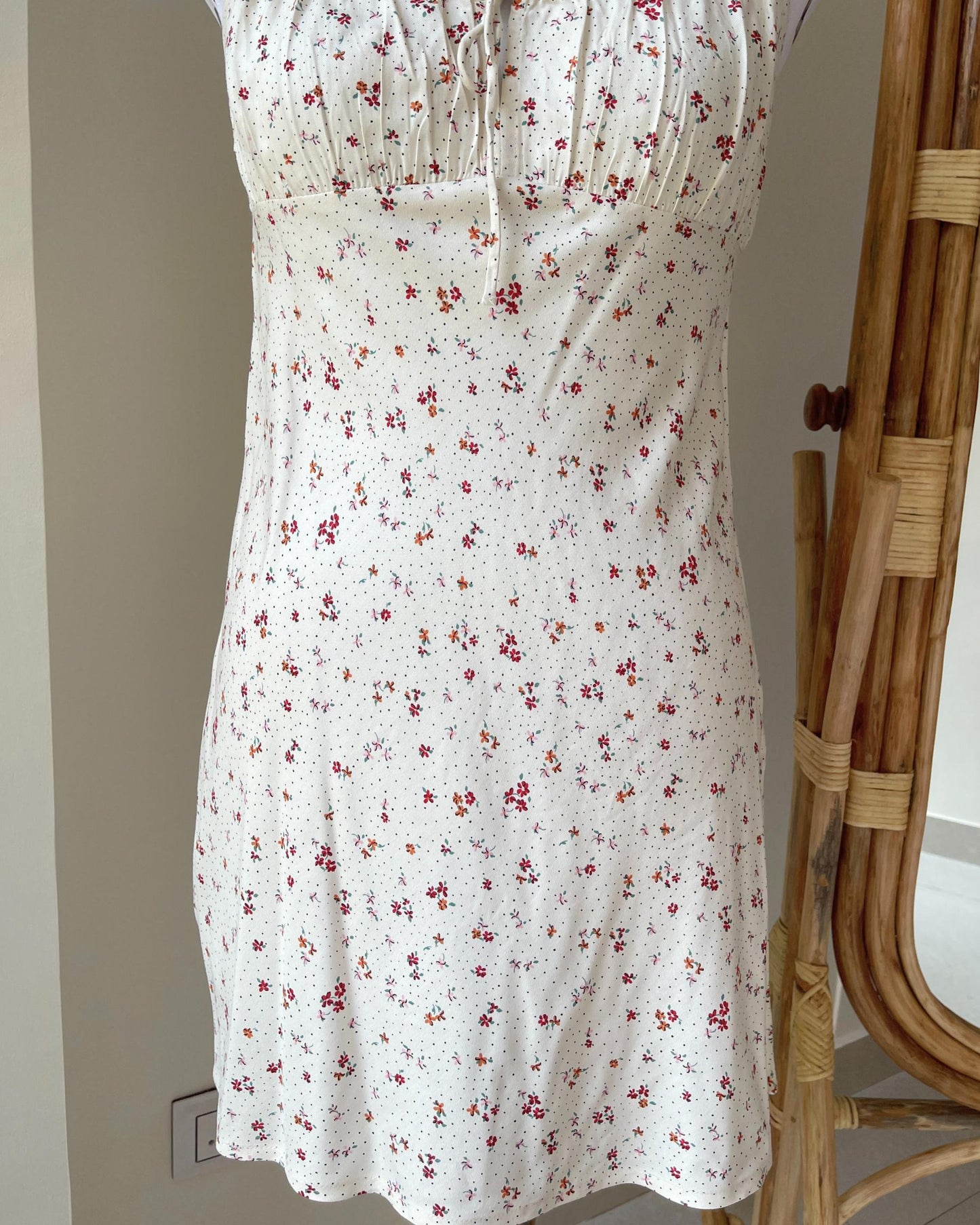 Whispering Petals Dress (S)