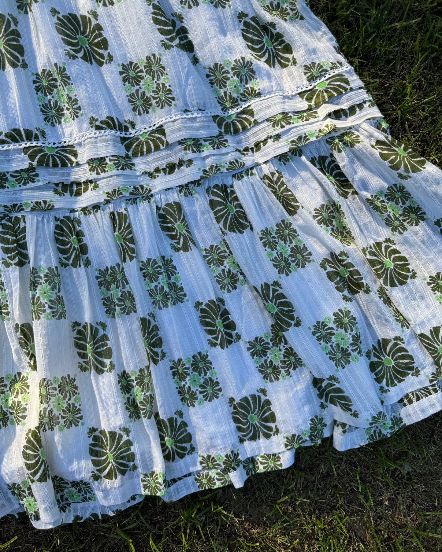 Sunny Afternoon Dress ( L  & XL )