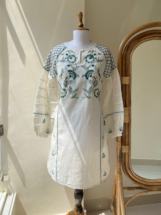 Windsong Dress (M)