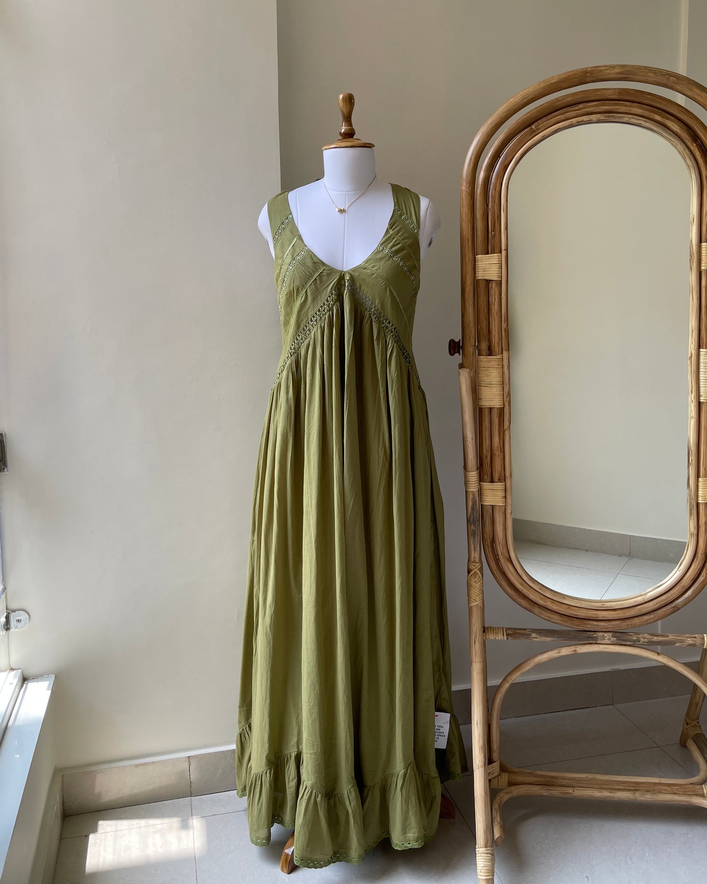 Olive Grove Dress (M)